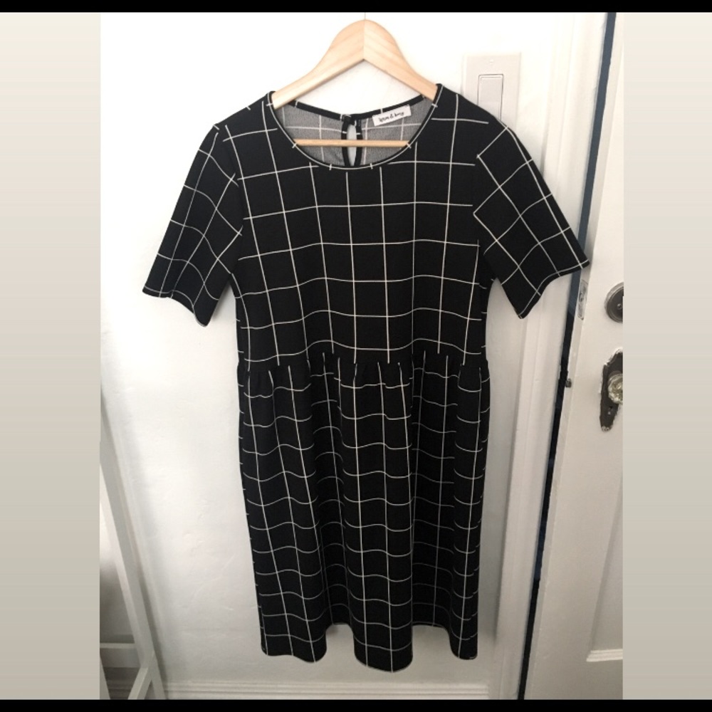 Wren and Ivory | black and white midi dress